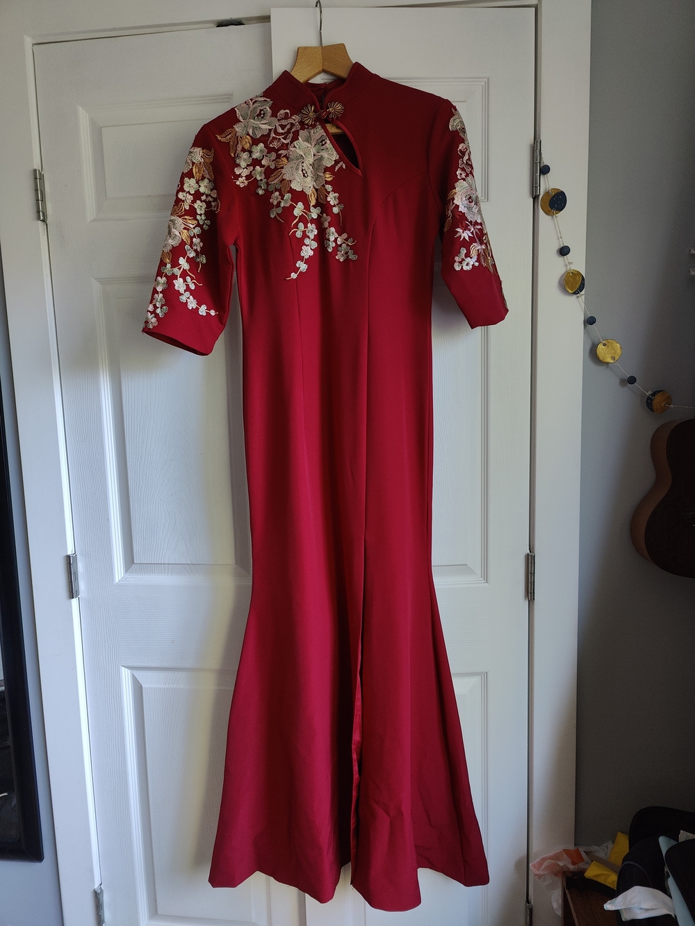 Embroidered Red Cheongsam Wedding Dress with Floral Appliqué